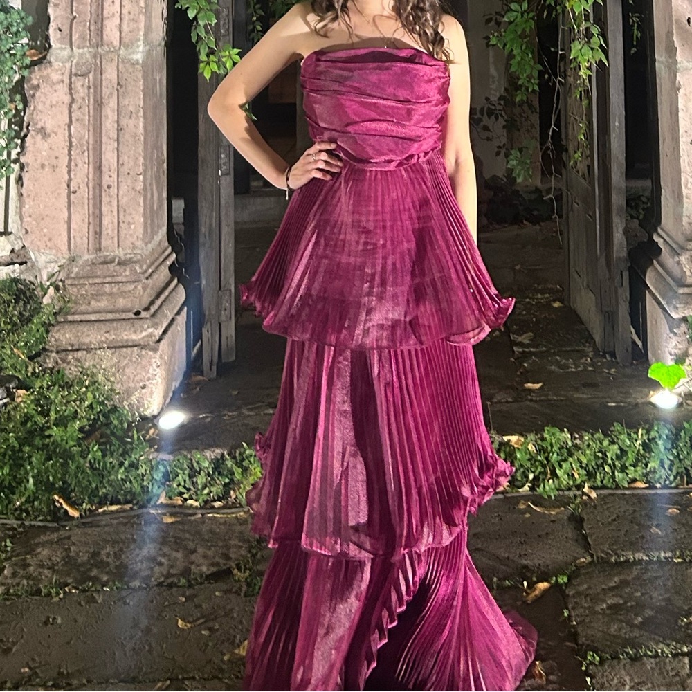 Elegant Strapless Dress